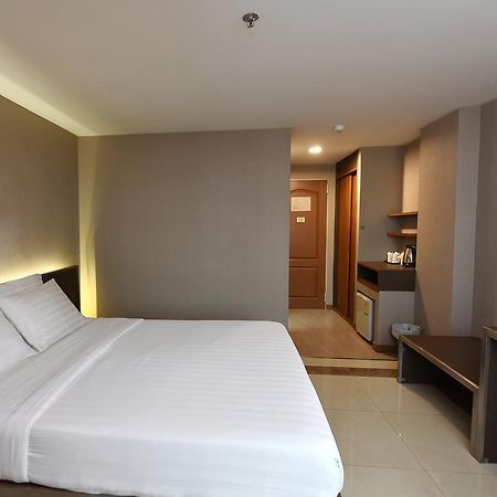 Bangkok City Suite Экстерьер фото