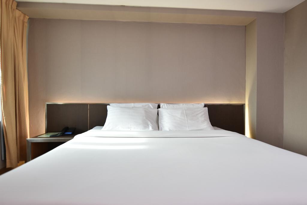 Bangkok City Suite Экстерьер фото