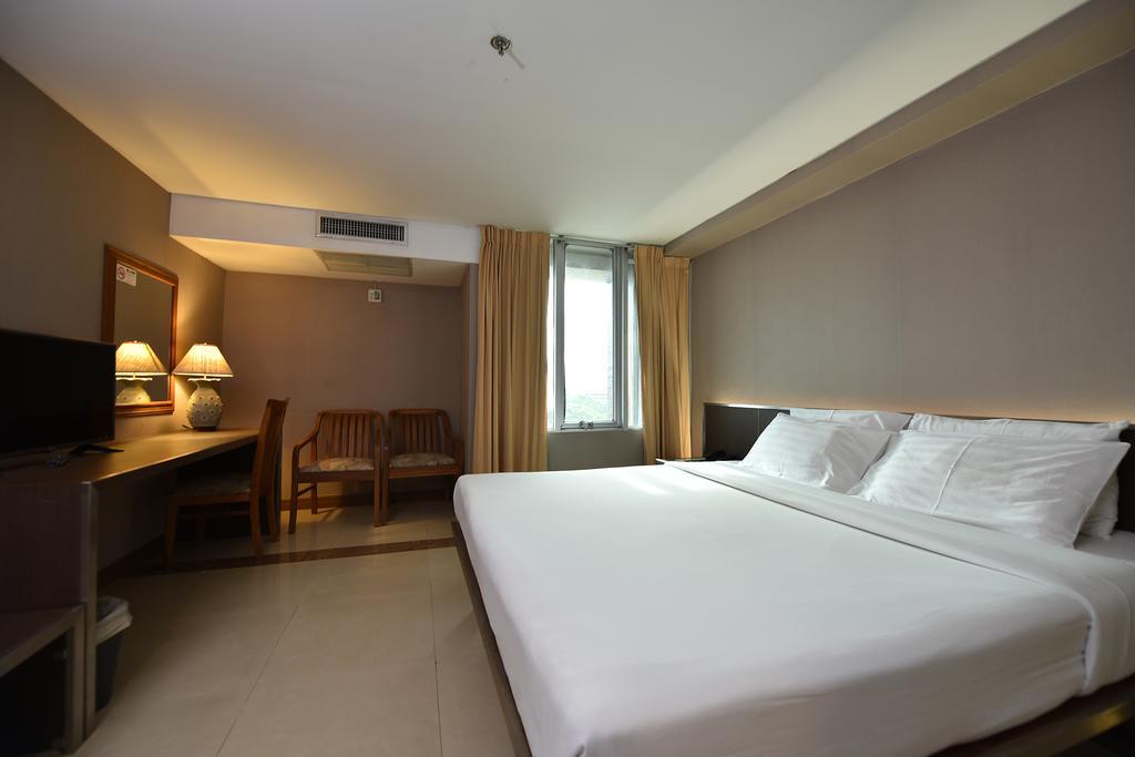 Bangkok City Suite Экстерьер фото