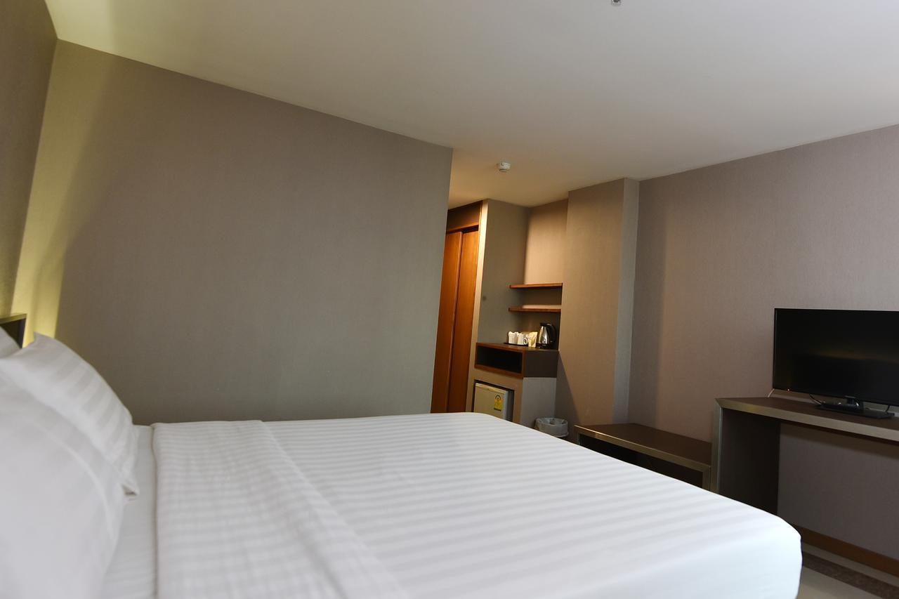 Bangkok City Suite Экстерьер фото